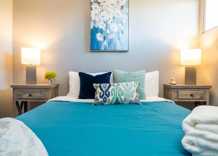 Modern, Oasis! Private Pool, Sleeps 12 * Tempe