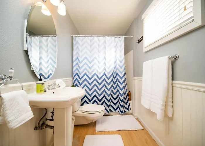 Modern, Oasis! Private Pool, Sleeps 12 Hébergement de vacances Tempe