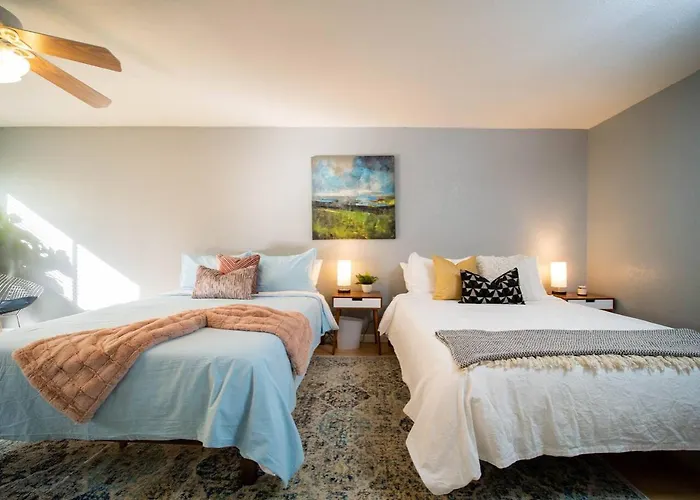Hébergement de vacances Modern, Oasis! Private Pool, Sleeps 12 Tempe